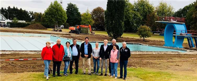 Die Andernacher Sozialdemokraten konnten sich persönlich vom Baufortschritt der Sanierungsmaßnahmen überzeugen. privat