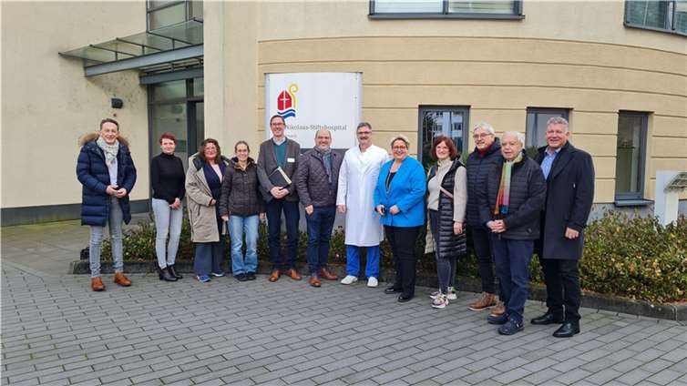 Die Andernacher Sozialdemokratinnen und Sozialdemokraten sprachen mit der Geschäftsführerin des St. Nikolaus-Stiftshospitals, Cornelia Kaltenborn. Foto: SPD Andernach