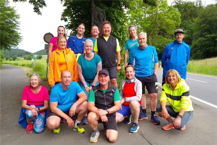 Die Anfängergruppe mit ihren Betreuern aus dem Jahr 2024.