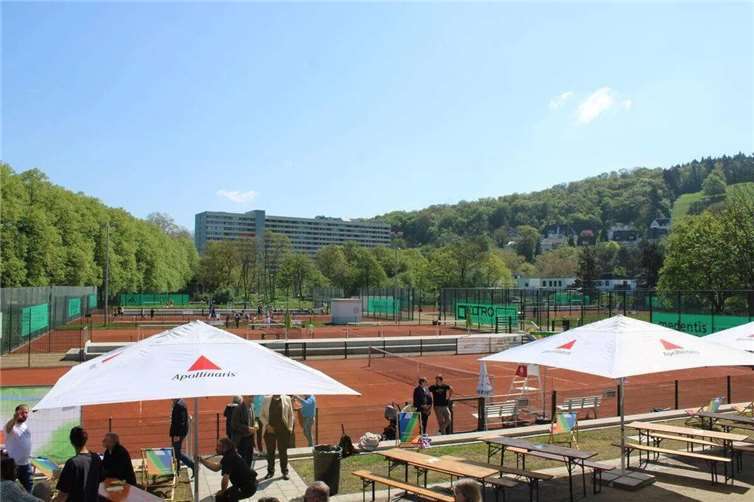 Tennis-Seniorenmeisterschaften in Bad Neuenahr: Eröffnung am 22. Juli Die Anlage des HTC Bad Neuenahr nach der Wiedereröffnung. Foto: Archiv / DU