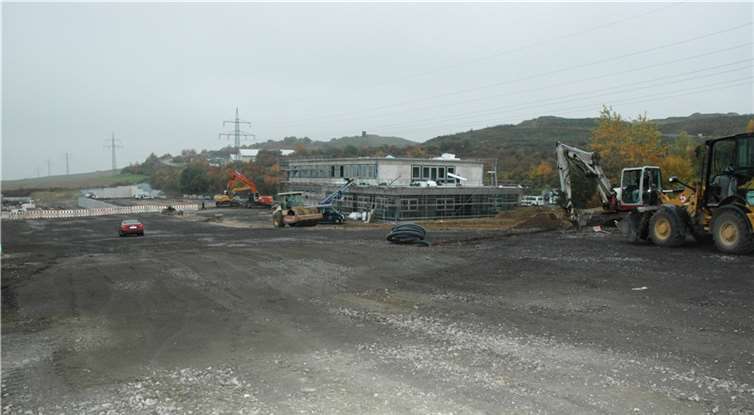 Die Arbeiten am Logistikzentrum und Wertstoffhof kommen gut voran.Privat