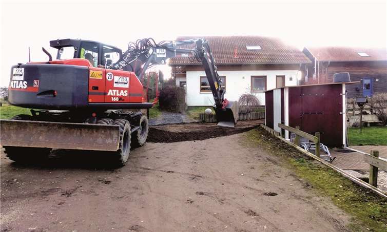 Die Arbeiten an der Stichstraße und den Parkplätzen in Ersdorf haben begonnen.