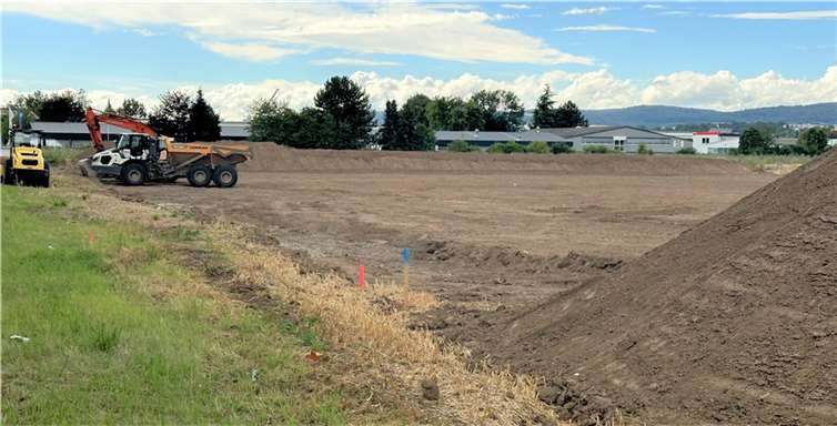 Die Arbeiten zum Aufbau eines Flüchtlingscamps an der Krasnaer Straße in Block haben begonnen.  Foto: Stadt Neuwied