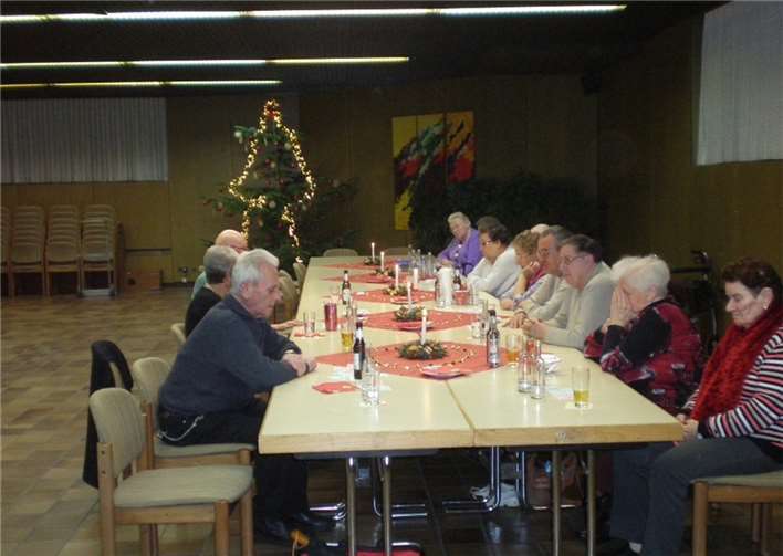 Die Arbeiterwohlfahrt Kruft/Kretz feierte in der Vulkanhalle Kruft ihre diesjährige Weihnachtsfeier. privat