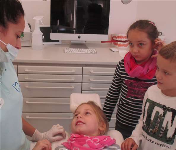 Die Arzthelferinnen konnten den Kindern schnell die Angst nehmen.