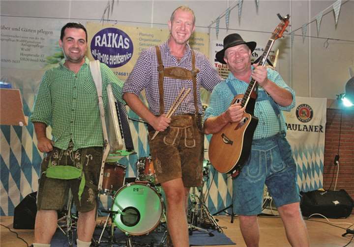 Die „Asphaltstürmer“ sorgten an beiden Tagen für prächtige Stimmung beim Oberdreeser Oktoberfest.