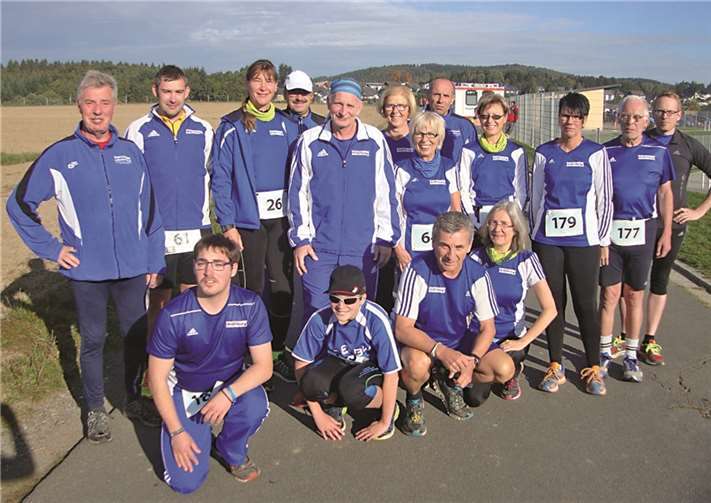 Die Athleten der LG Laacher See vor dem Start in Baar.privat