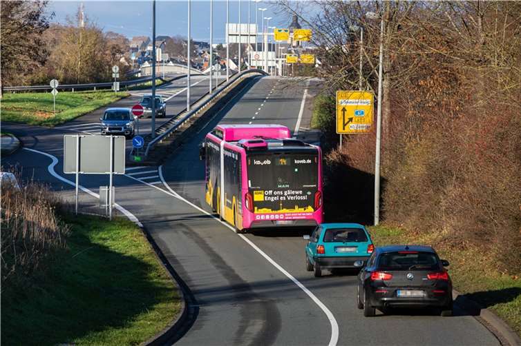 Die Auffahrt zur Kurt-Schumacher-Brücke. Foto: Stadt Koblenz/Egenolf