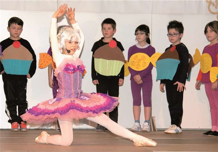 Die Aufführung des Nussknackers war ein besonderes Highlight, an dem alle Schüler beteiligt waren.  Privat