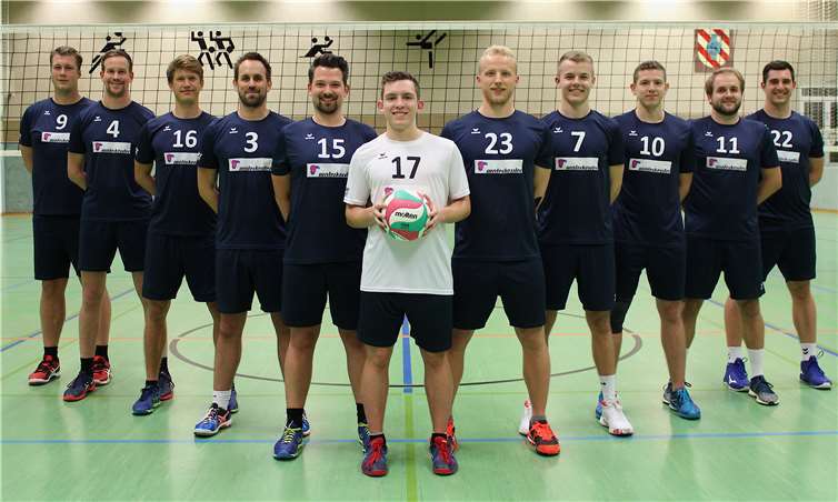 Die Aufsteiger von links nach rechts: Clemens Jahn, Mathias Heibel, Johannes Delinsky, Steffen Siry, Dennis Schmidt, Lars Kreichauf, Christof Heuser, Jonathan Waters, Stefan Kreichauf, Simon Krippes, Thomas Martin.Foto: WWV
