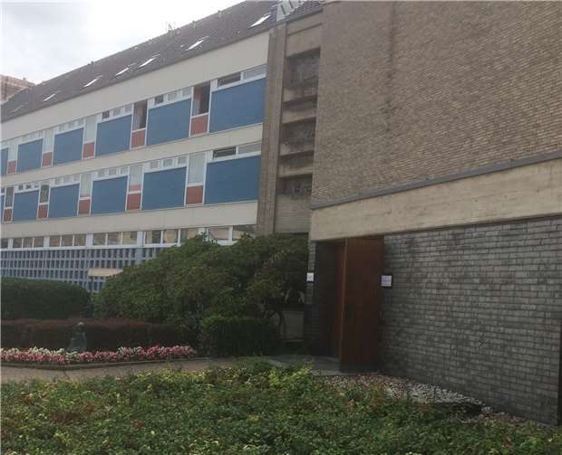 Die Aula und ein Teil der Pallottikirche.Quelle: SPD Rheinbach