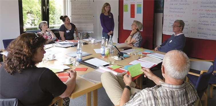 Die Ausbildungspaten trafen sich zum ersten Schulungstag.privat