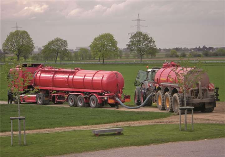 Die Ausbringung von Gülle führt zu einer erheblichen Nitratbelastung des Grundwassers. Schon jetzt muss über ein Drittel des NRW-Wassers aufbereitet werden. BfS