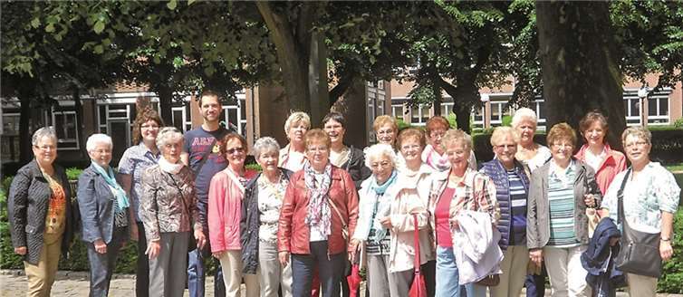 Die Ausflugsteilnehmer freuten sich über Sonnenschein während ihrer Tagesfahrt. privat
