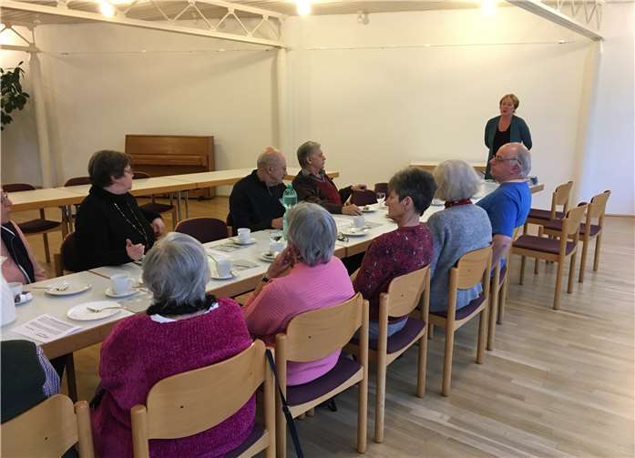 Die Ausführungen von Beate Reich zur Arbeit des Weißen Rings stießen bei den Besuchern des Offenen Treffs auf großes Interesse und boten Anregungen für Fragen und Diskussionen. Foto: privat