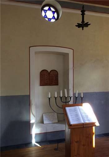 Die Ausstellung „Landjudentum an der Mosel“ wird bis zum 30. November zu sehen sein. Foto:keb Mittelmosel