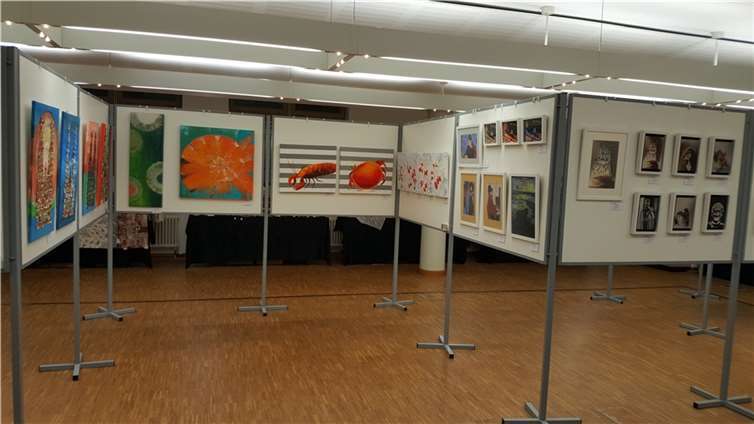 Die Ausstellung „Unkeler Kreativ“ findet vom 8. bis 16. Oktober im Foyer und im Ratssaal der Verbandsgemeinde Unkel statt. Quelle: Stadt Unkel