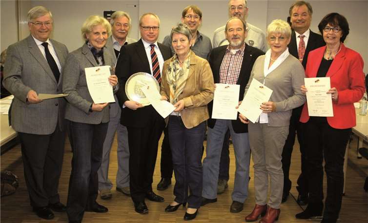 Die Auszeichnung langjähriger Ratsmitglieder war das versöhnliche Ende einer teils stürmischen Legislaturperiode. privat