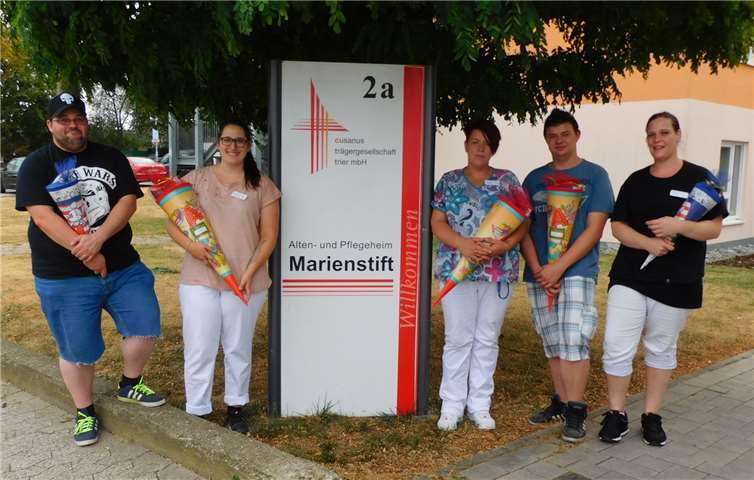 Die Auszubildenden (v.l.): Florian Weller, Tamara Schüller, Sarah Bidois, Fabian Ueck und Sandra Kaiser.privat