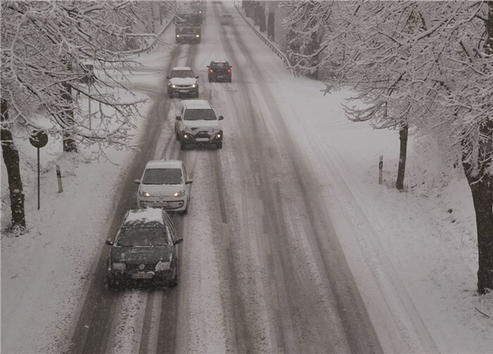 Die Autofahrer auf der nahen B 56 sind nicht so gelassen.