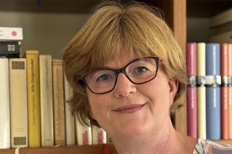 Die Autorin Heike Kamp liest aus ihrem Roman ,Grenzzeit“ über die Wende und warum Wessis und Ossis sich so schwer mit der Verständigung tun.