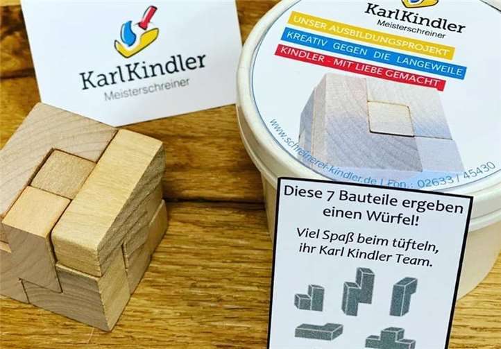 Die Azubis der Schreinerei Kindler haben sich etwas ganz besonderes ausgedacht. Foto: Kindler