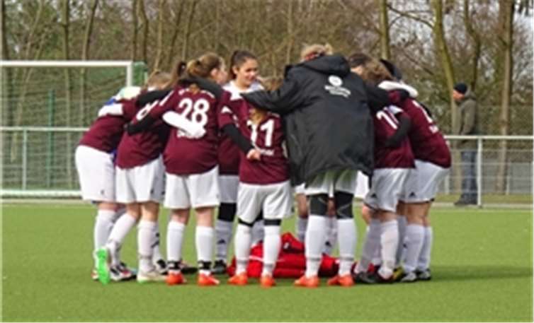 Die B I-Juniorinnen spielten auswärts gegen Tabellenschlusslicht BSV Roleber.privat