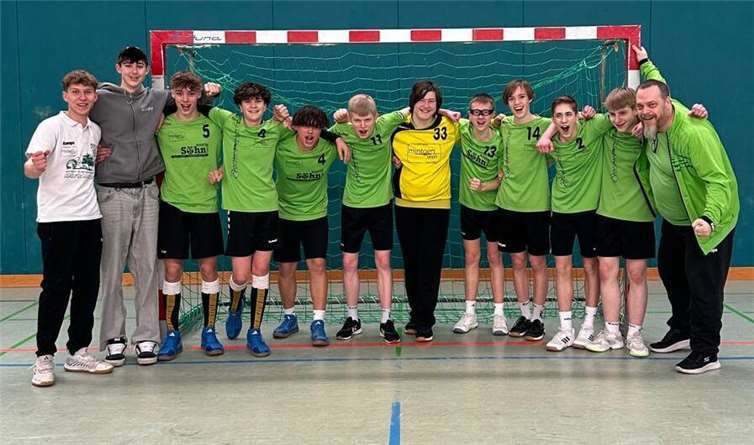 Die B-Jugend des TuS Grün-Weiß Mendig ist erneut Meister.  Foto: privat