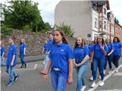 Die BNZ Tanzgruppen beim Festumzug.