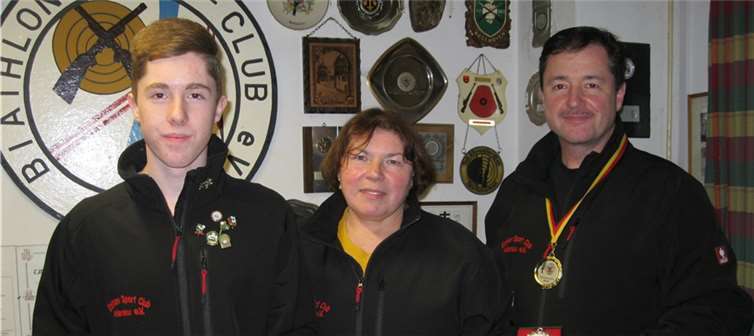 Die BSC-Majestäten: Jugendkönig Jannik Stenzel, Vereinskönigin Claudia Metz-Schmitt, Vereinskönig Gerd Stenzel. privat