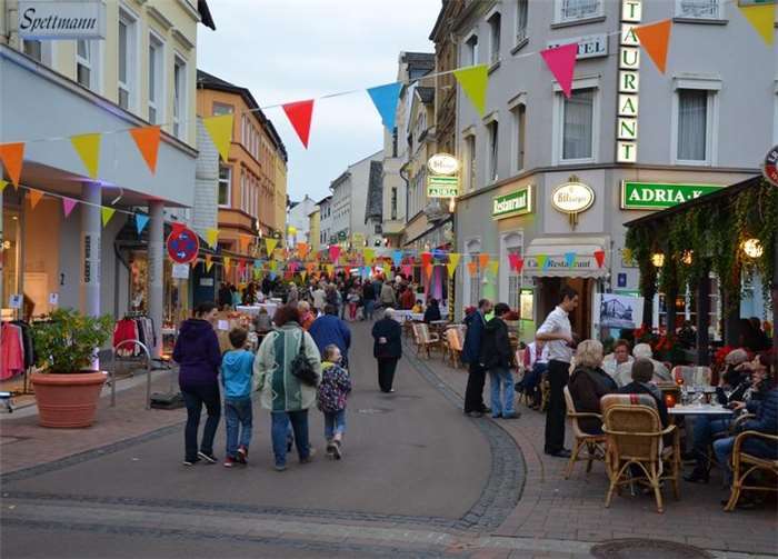 Die Baargasse lädt erneut zum Baargassenfest.privat