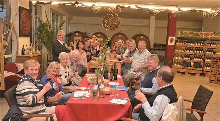 Die Bad Breisiger Sozialdemokraten besuchten das Stadtweingut Bad Hönningen. privat