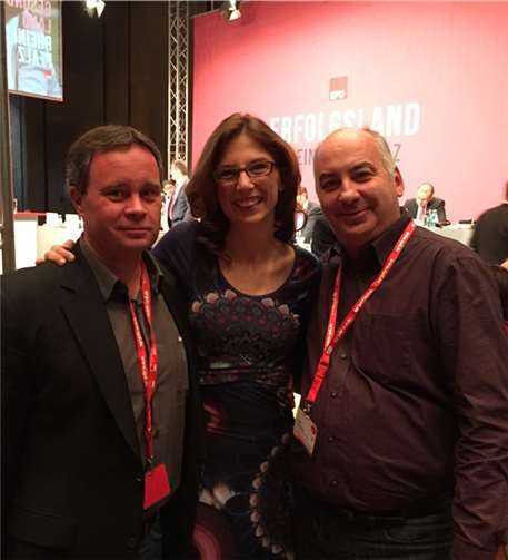 Die Bad Emser SPD war mit Carsten Werner und Frank Ackermann beim Landesparteitag vertreten - hier im Bild mit Ministerin Sabine Bätzing-Lichtenthäler.