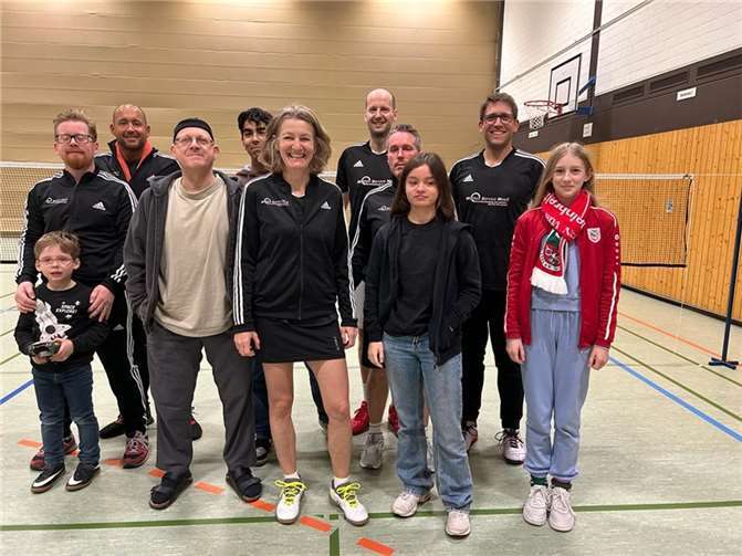 Die Badmintonmannschaft des SV Rheinbreitbach beendete die Hinrunde der Bezirksliga-Nord auf einem erfolgreichen vierten Tabellenplatz.  Foto: SV Rheinbreitbach