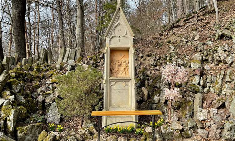 Die Bänke erstrahlen in neuem Glanz.