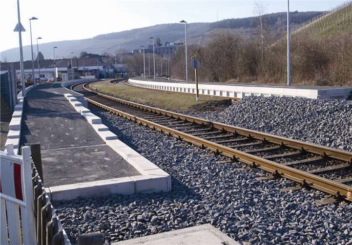 Die Bahnsteige am Ahrweiler Bahnhof können bald genutzt werden. dte