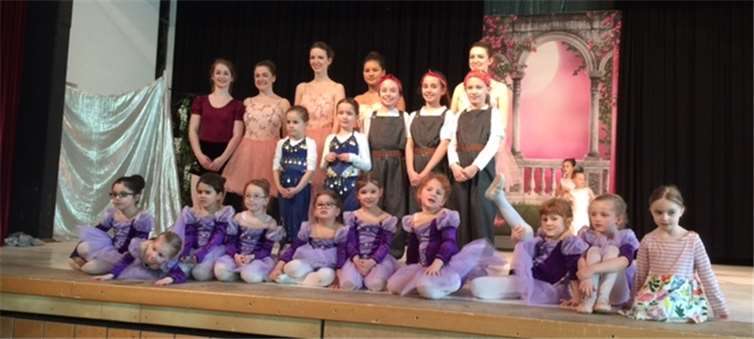 Die Ballettschülerinnen des TuS Treis-Karden.privat