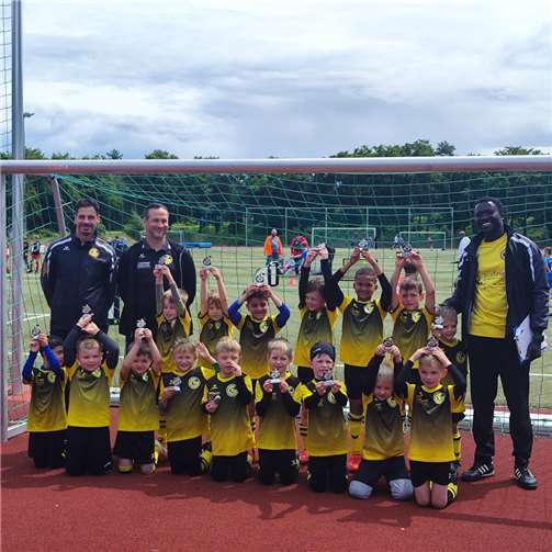 Junge Löwen glänzen beim Konrad Zuse Cup Die Bambinis der Grafschafter SG Gruppe Vettelhoven am Fußballwochenende. Foto: privat
