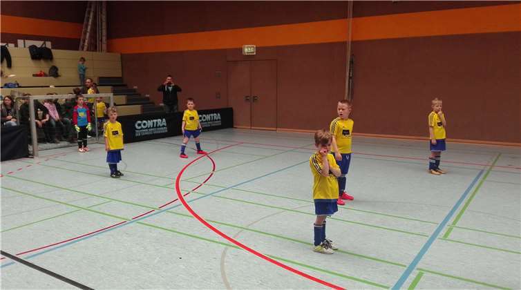 Die Bambinis des SV Blau-Gelb Dernau in Aktion.privat