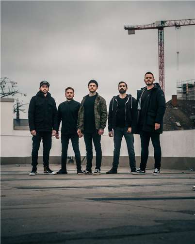 Die Band „Bury the Liar“ sorgt als Headliner beim Shout loud und mit ihrer aktuellen EP „Feuer“ garantiert für die richtige Stimmung.