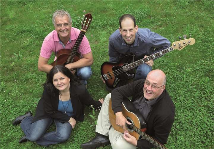 Die Band Easytones gastiert im Hotel-Restaurant Gilles in Kollig.privat