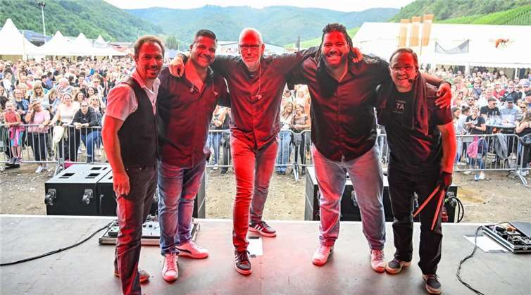 Die Band Jeckediz unterhält seit 15 Jahren die Region. Foto: Jes Moments