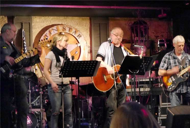 Die Band Light Your Fire erweckt Rockklassiker authentisch zum Leben. Foto: Thomas Thelen