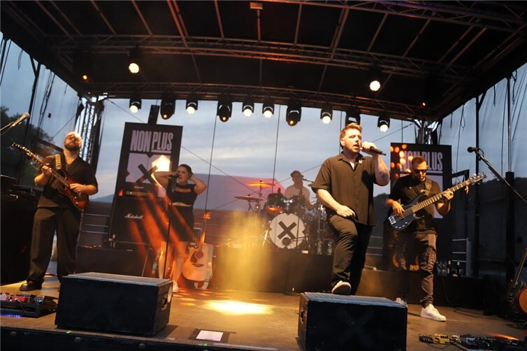 Die Band „NonplusX“ sorgte für mächtig Stimmung.Fotos: WAMFO.DE
