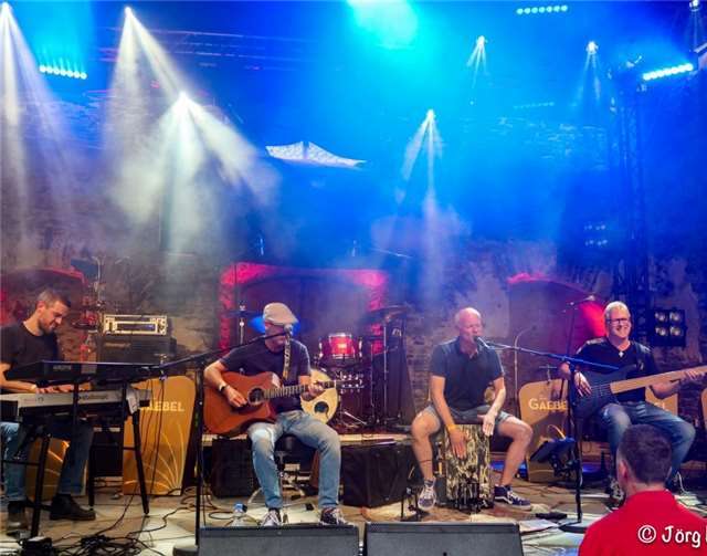 Die Band „Ohne Filter“wird für die musikalische Unterhaltung sorgen. Foto: privat