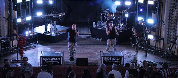 Die Band „Sidewalk“ sorgte für super Stimmung. MFU