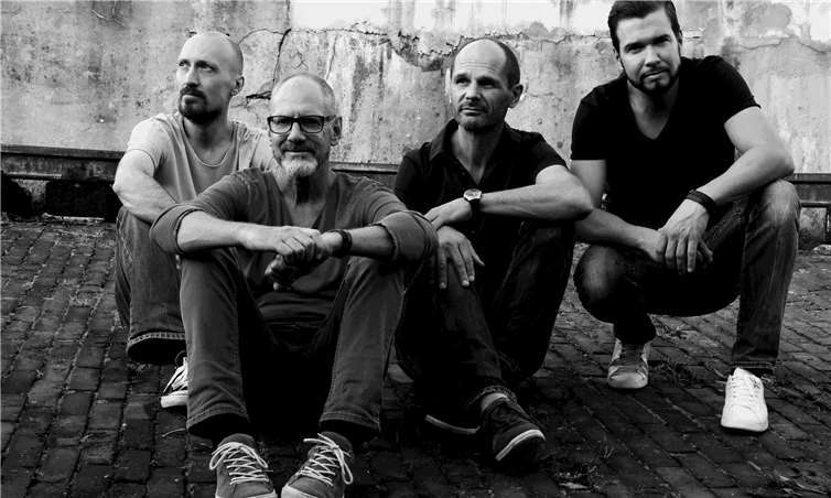 Die Band Stingchronicity. Unter wird auf dem Markt spielen und die Besucher musikalisch unterhalten. Foto: CaThe