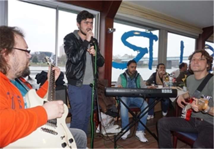 Die Band „Tonspuren“ ist ein gelungenes Projekt aus Flüchtlingen und Deutschen.