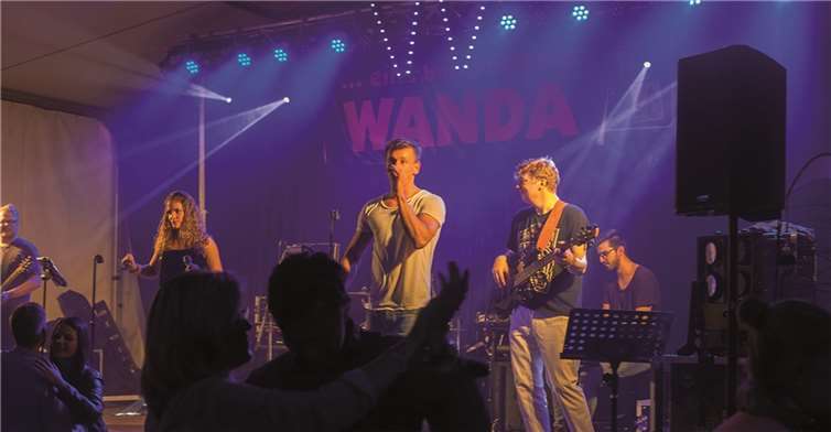 Die Band Wanda sorgte für die musikalische Unterhaltung am Samstagabend. WT