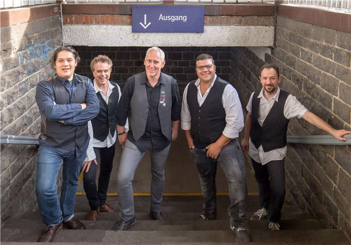 Die Bandmitglieder freuen sich schon auf ihren Auftritt im Ahrtal. Foto: Arne Flander